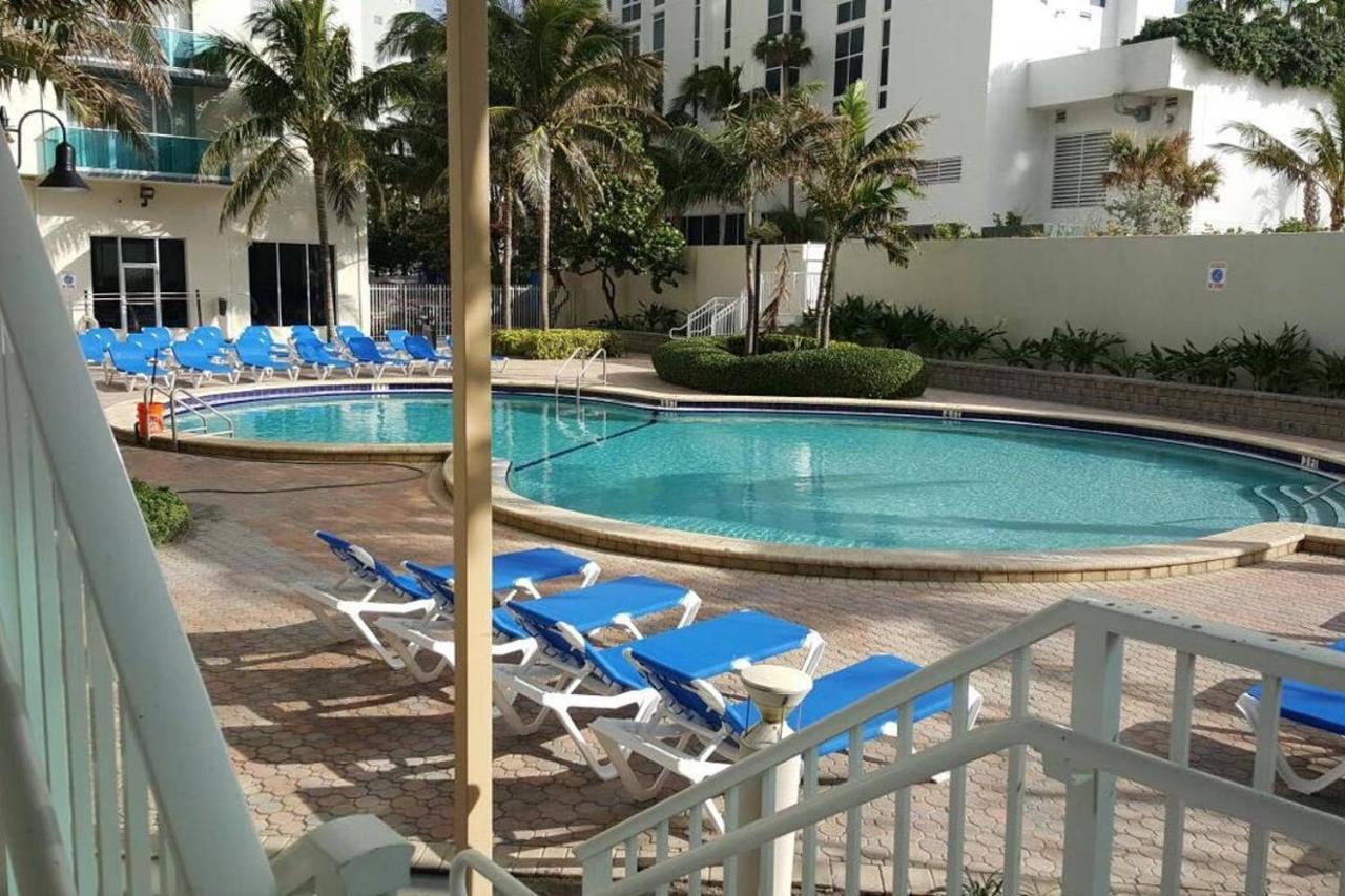 Paradise On Hollywood Beach 2 Bed 2 Bath Apartment Exterior photo
