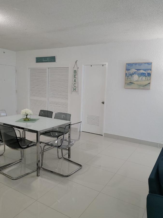 Paradise On Hollywood Beach 2 Bed 2 Bath Apartment Exterior photo