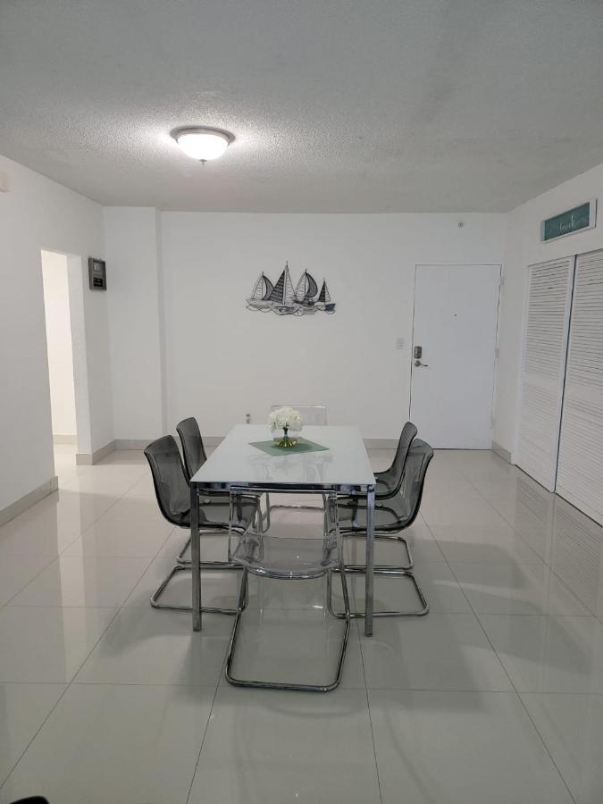 Paradise On Hollywood Beach 2 Bed 2 Bath Apartment Exterior photo